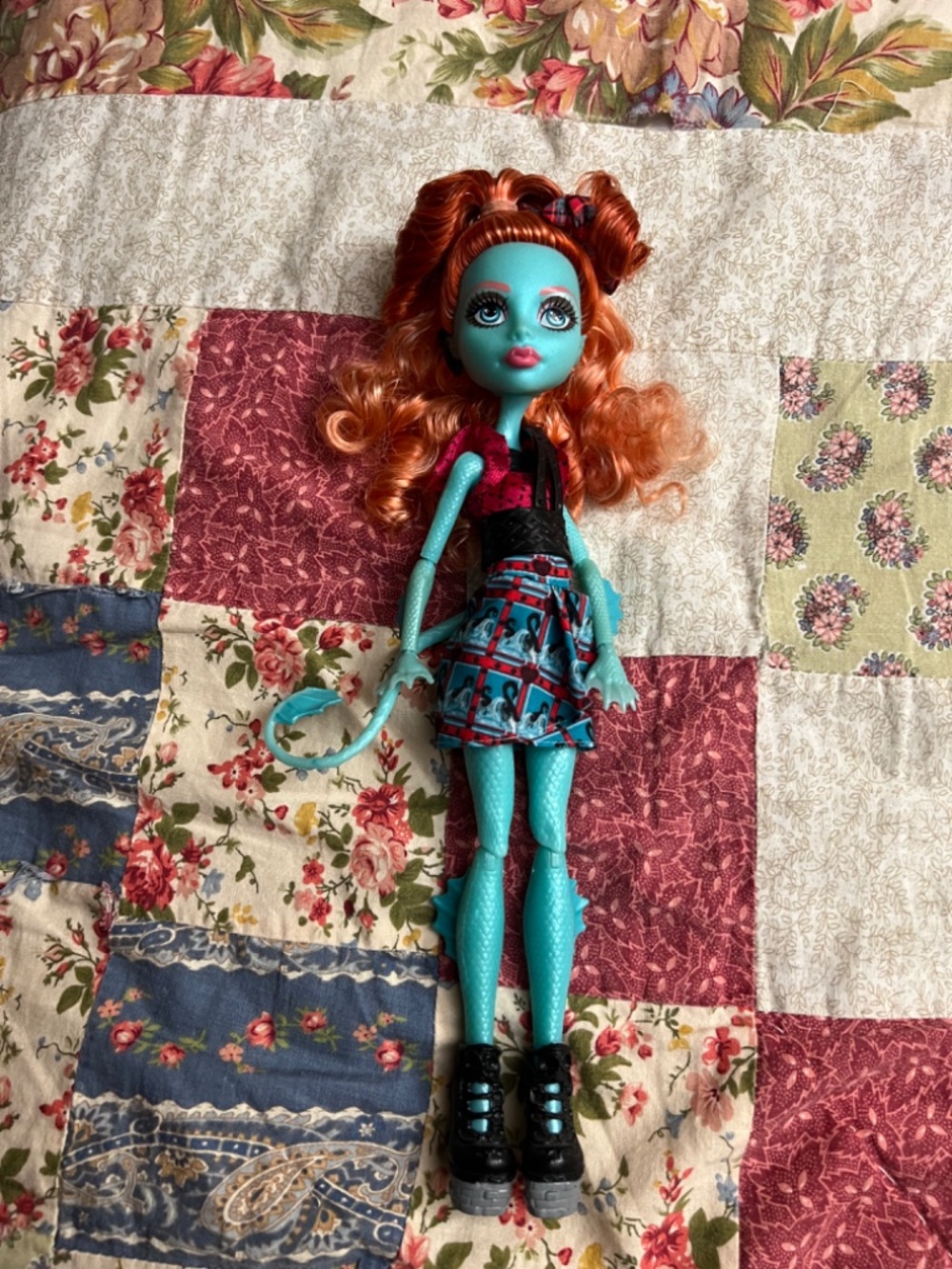 Lorna monster high doll - Picture 2 of 9